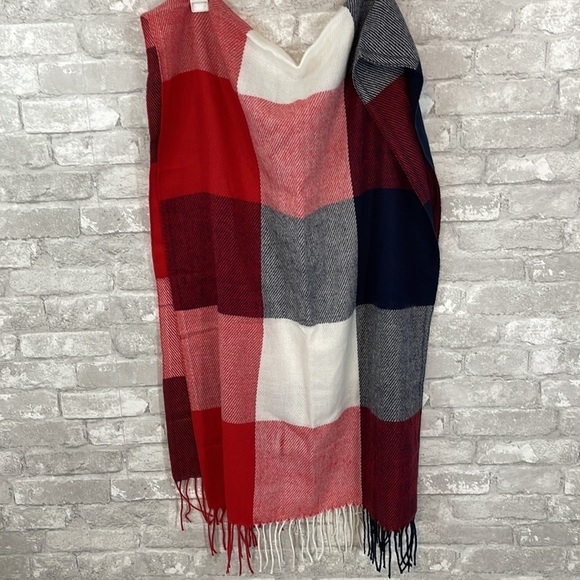 Red white and blue fringed Scarf - Picture 4 of 4